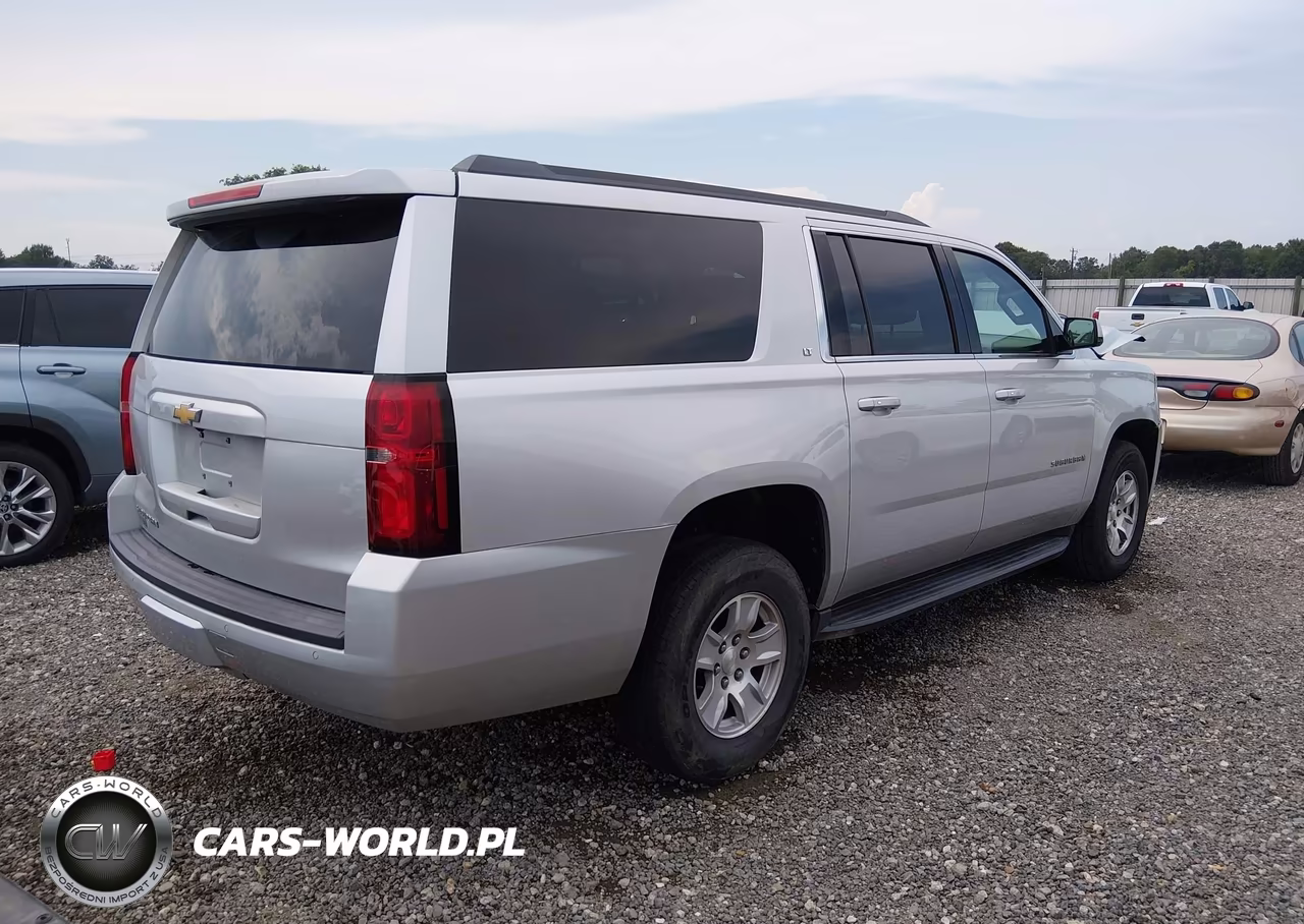 2019 Chevrolet Suburban Lt VIN:1GNSCHKC1KR234997 - 4
