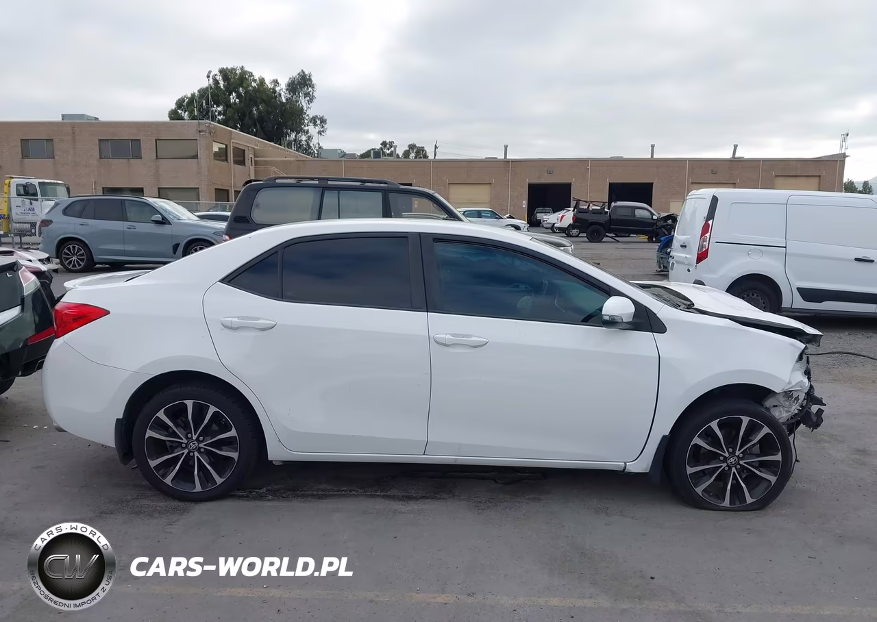 2018 Toyota Corolla Se VIN:2T1BURHE1JC051743 - 13