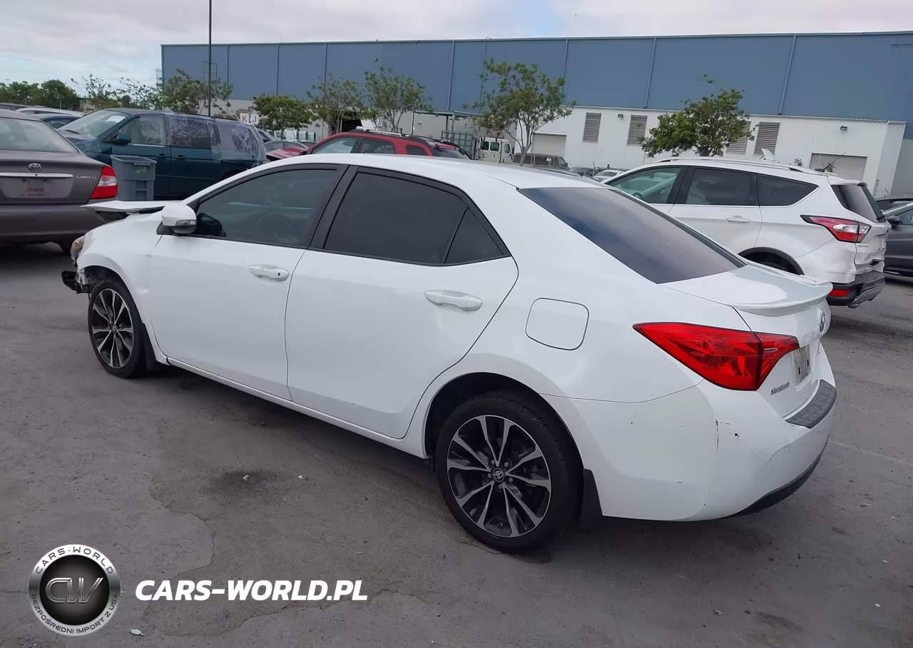 2018 Toyota Corolla Se VIN:2T1BURHE1JC051743 - 3