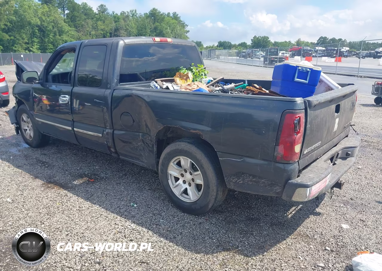 2005 Chevrolet Silverado 1500 Ls VIN:2GCEC19V151180599 - 3