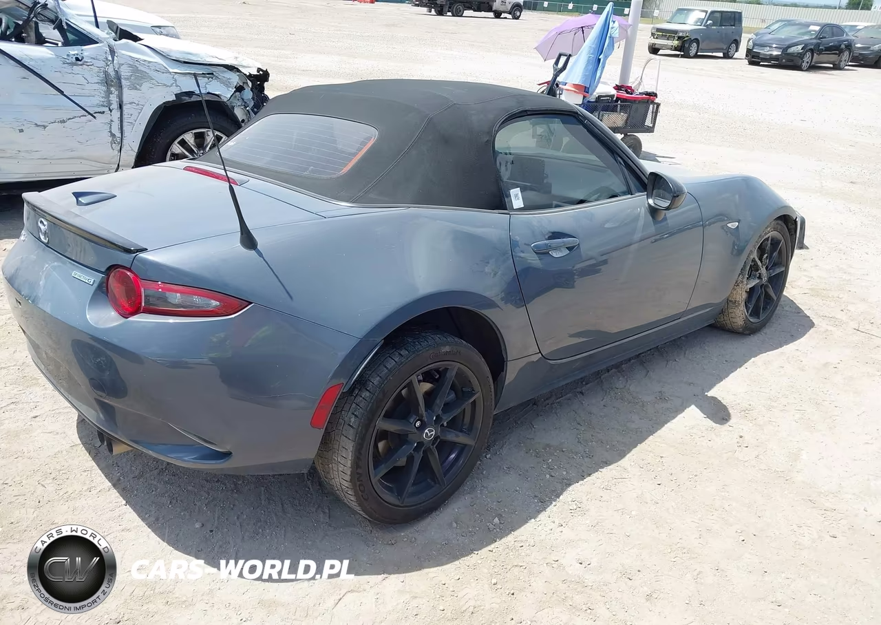 2021 Mazda Mx-5 Miata Club VIN:JM1NDAC72M0460923 - 4