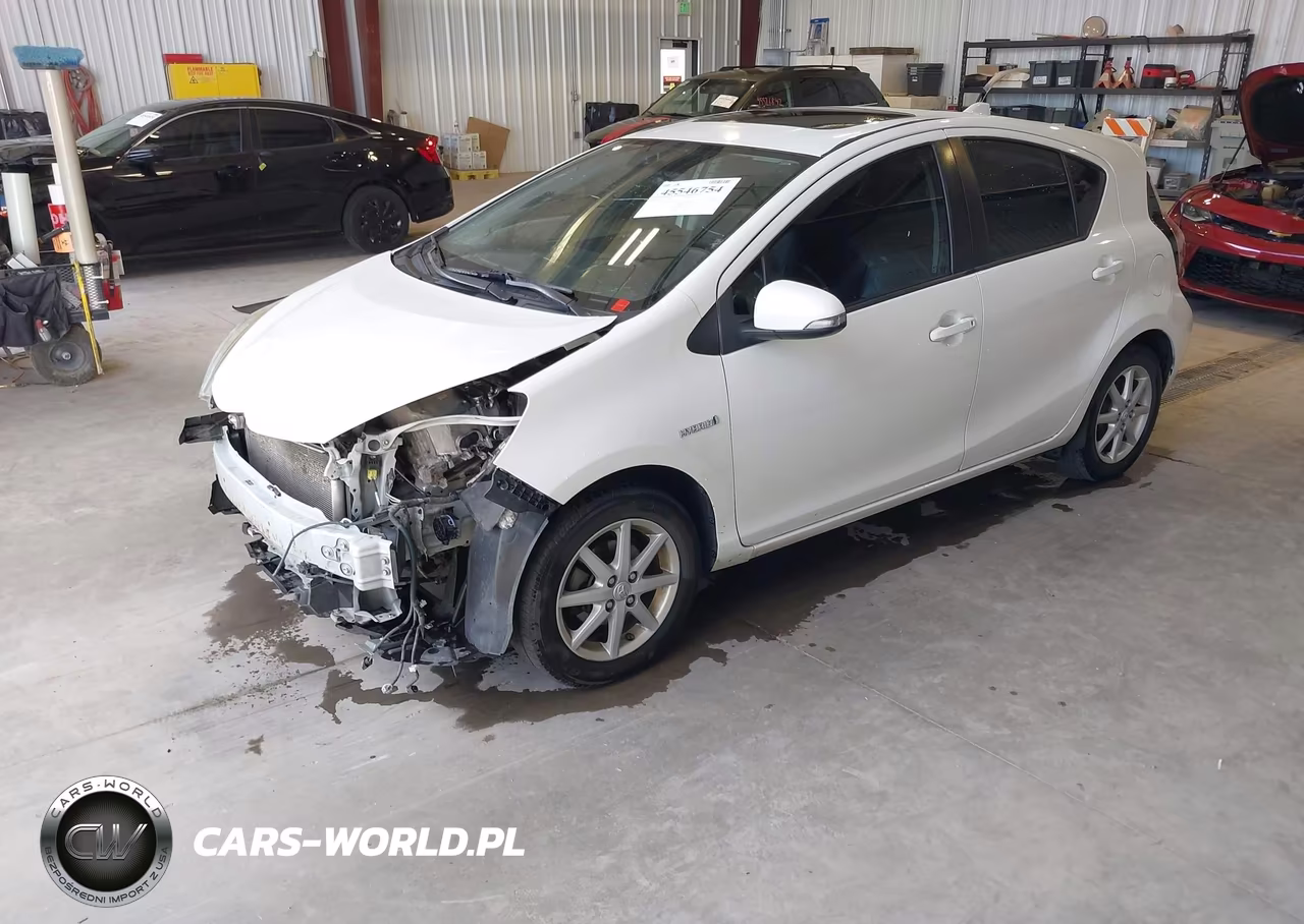 2015 Toyota Prius C Four VIN:JTDKDTB39F1111543 - 2