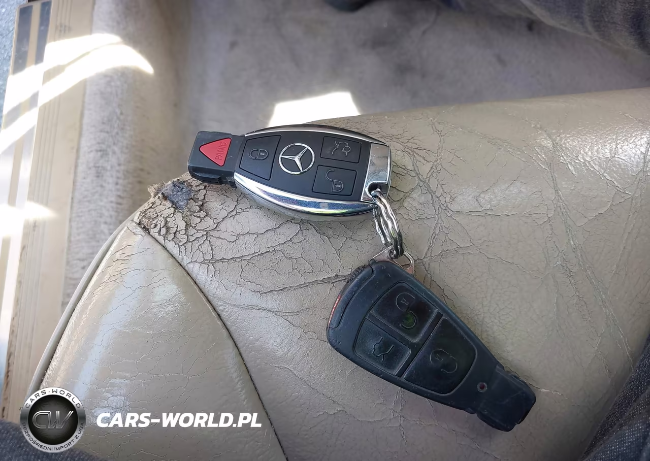 1999 Mercedes-Benz E 320 VIN:WDBJF65H4XA833887 - 11