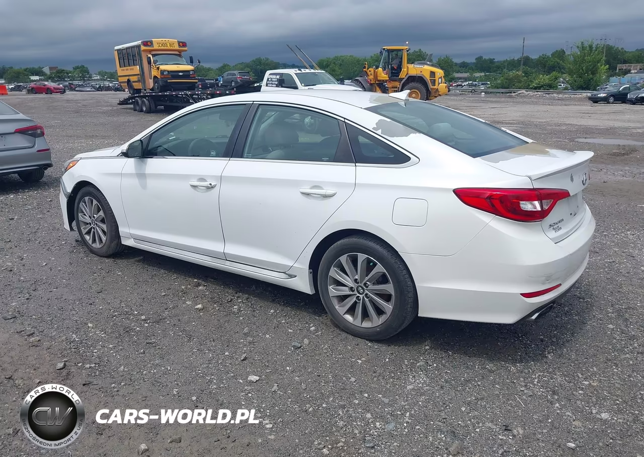 2015 Hyundai Sonata Sport VIN:5NPE34AF6FH089611 - 3