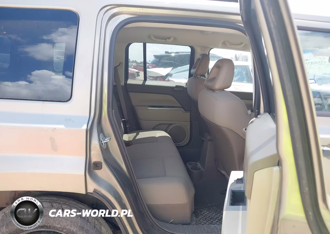2007 Jeep Patriot Sport VIN:1J8FF28W97D344743 - 8