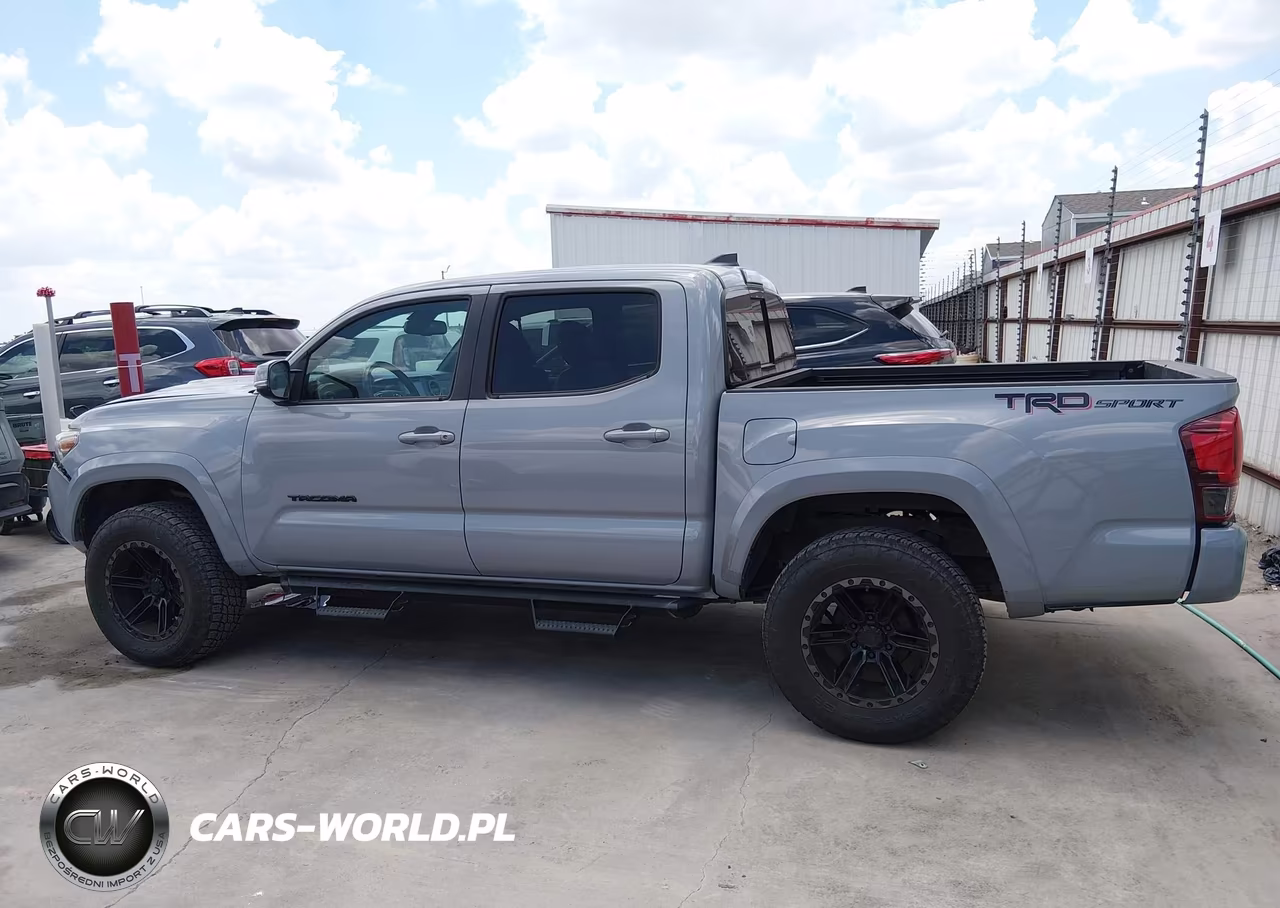 2018 Toyota Tacoma Trd Sport VIN:3TMAZ5CN8JM077244 - 15