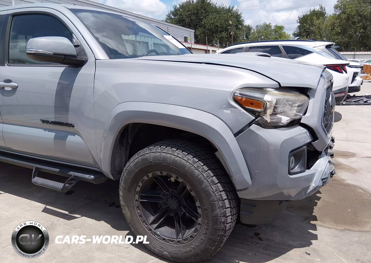 2018 Toyota Tacoma Trd Sport VIN:3TMAZ5CN8JM077244 - 18