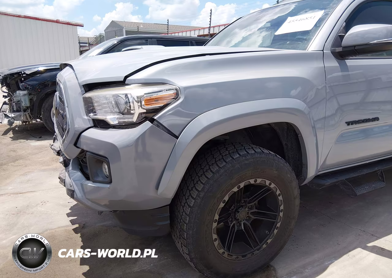2018 Toyota Tacoma Trd Sport VIN:3TMAZ5CN8JM077244 - 19