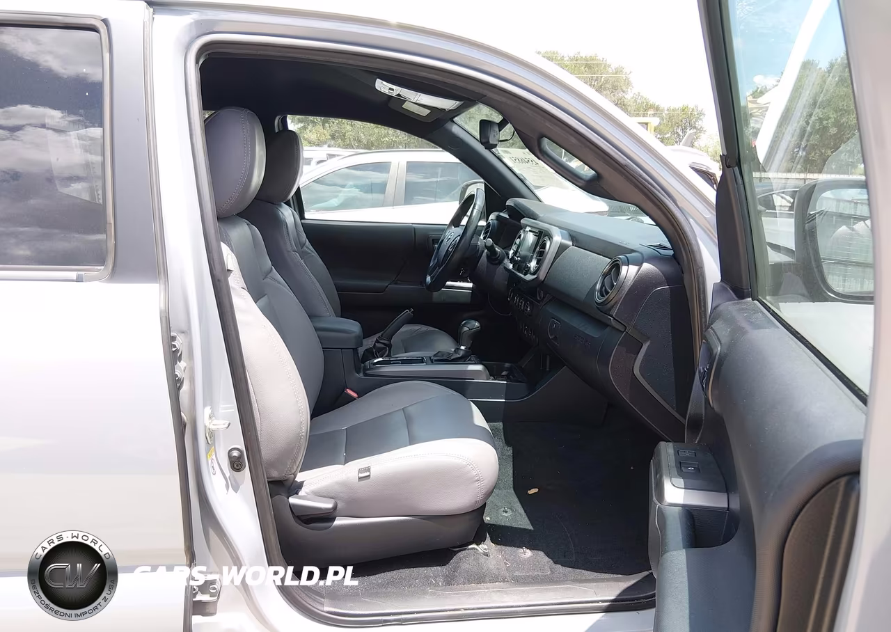 2018 Toyota Tacoma Trd Sport VIN:3TMAZ5CN8JM077244 - 5