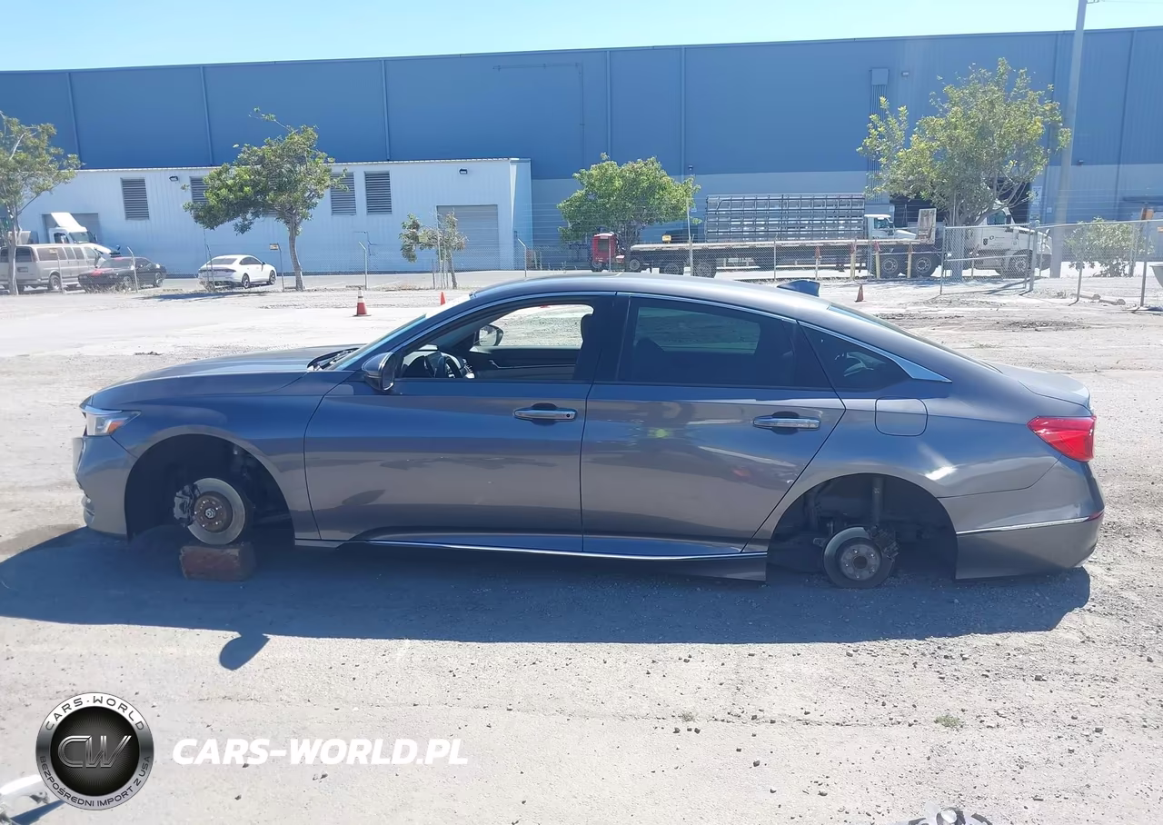 2018 Honda Accord Touring VIN:1HGCV1F90JA060092 - 13