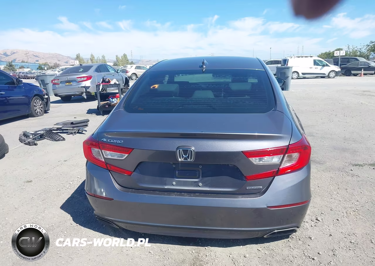 2018 Honda Accord Touring VIN:1HGCV1F90JA060092 - 15