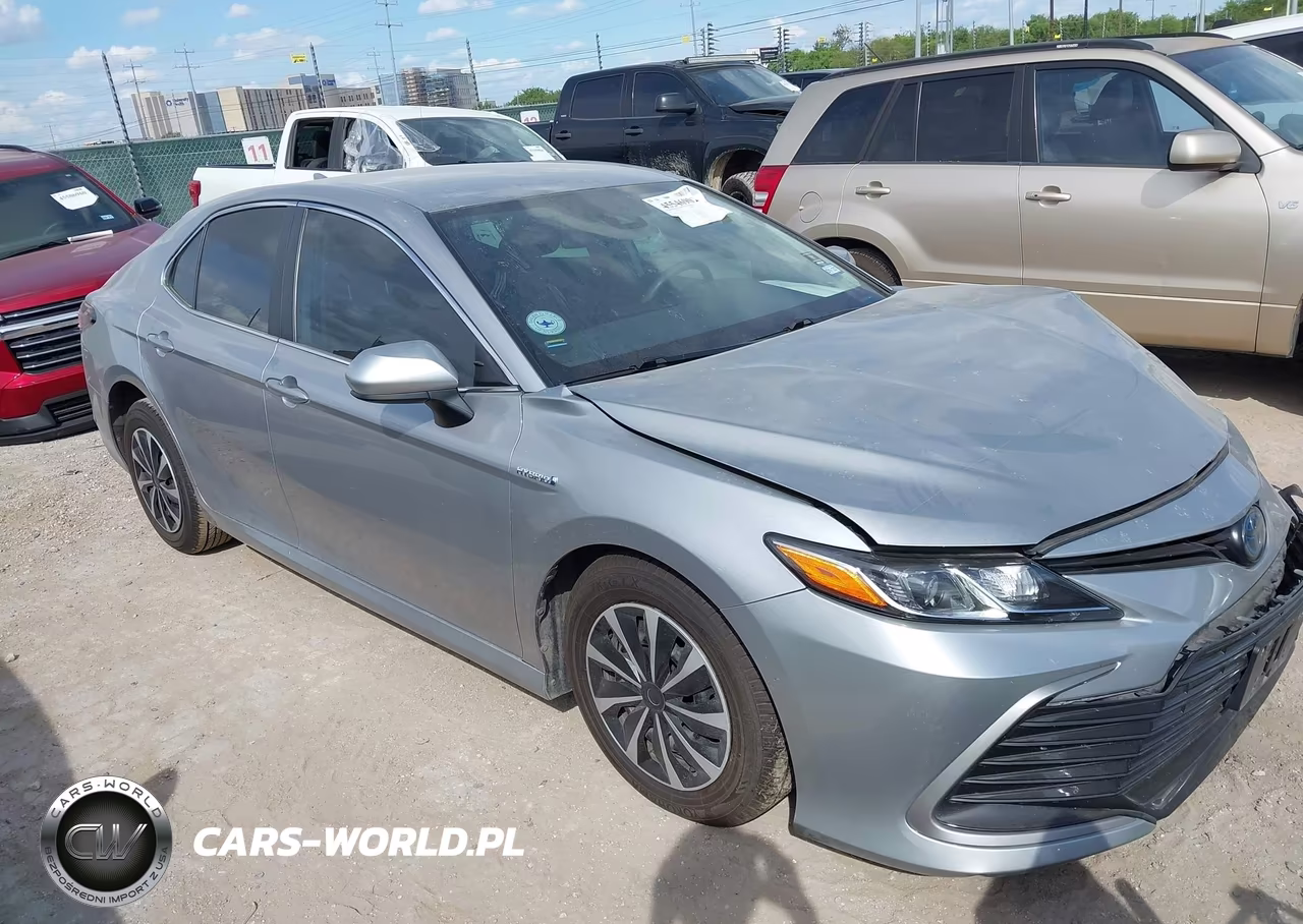 2021 Toyota Camry Le Hybrid