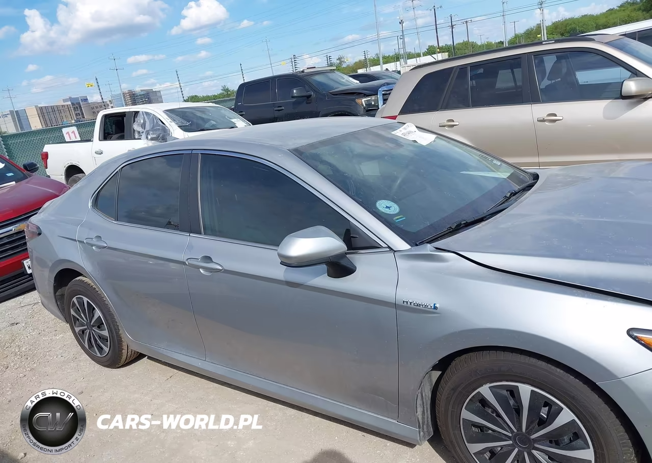 2021 Toyota Camry Le Hybrid VIN:4T1C31AK1MU547699 - 13