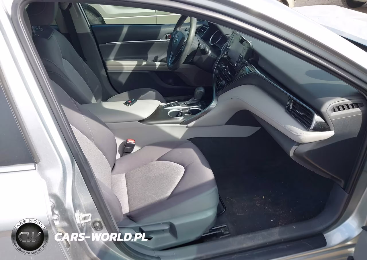 2021 Toyota Camry Le Hybrid VIN:4T1C31AK1MU547699 - 5