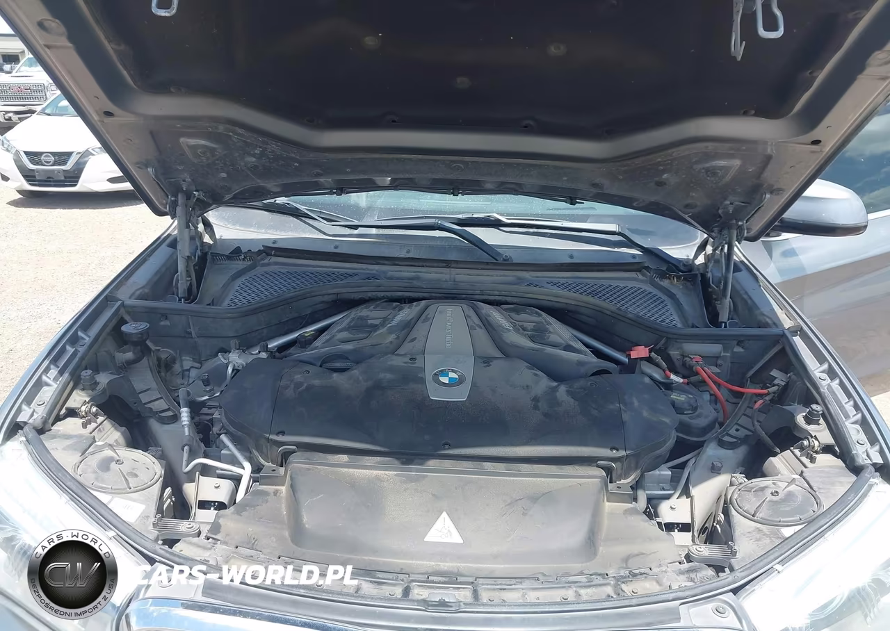 2015 BMW X5 xDrive50I VIN:5UXKR6C53F0J77111 - 10
