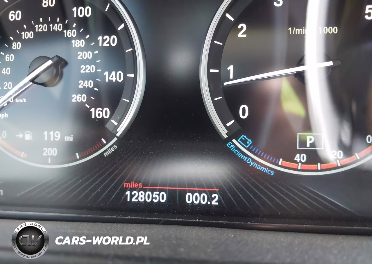 2015 BMW X5 xDrive50I VIN:5UXKR6C53F0J77111 - 15