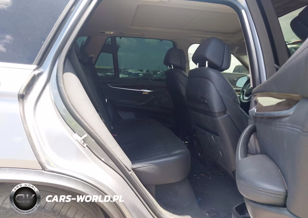 2015 BMW X5 xDrive50I VIN:5UXKR6C53F0J77111 - 8