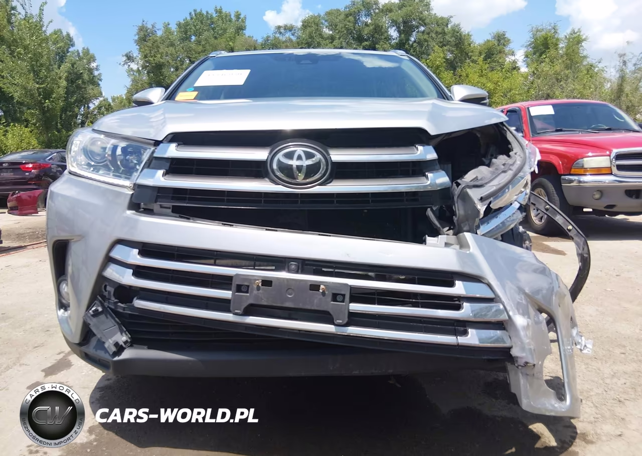2017 Toyota Highlander Limited Platinum VIN:5TDDZRFHXHS389134 - 18