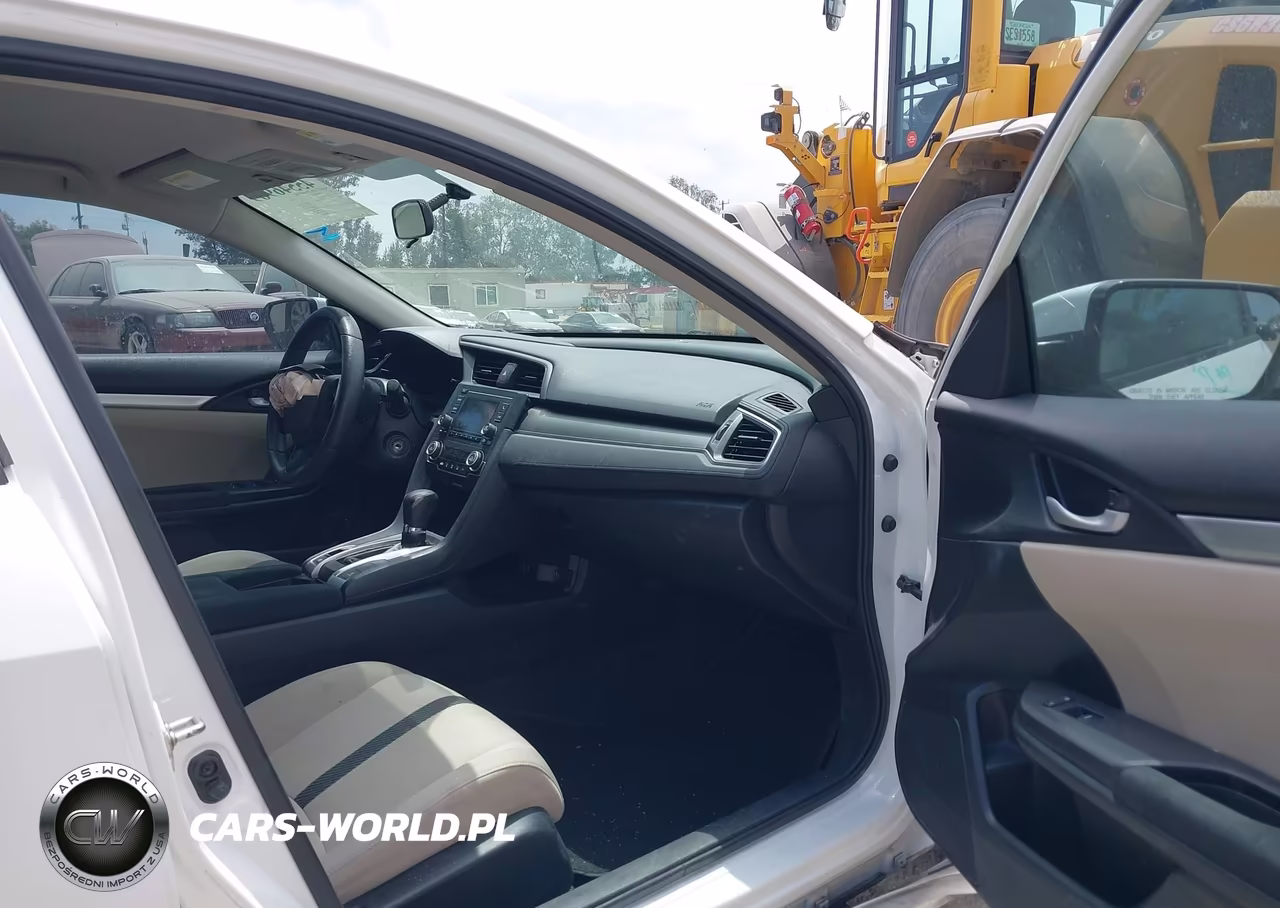 2017 Honda Civic Lx VIN:2HGFC2F5XHH562223 - 5