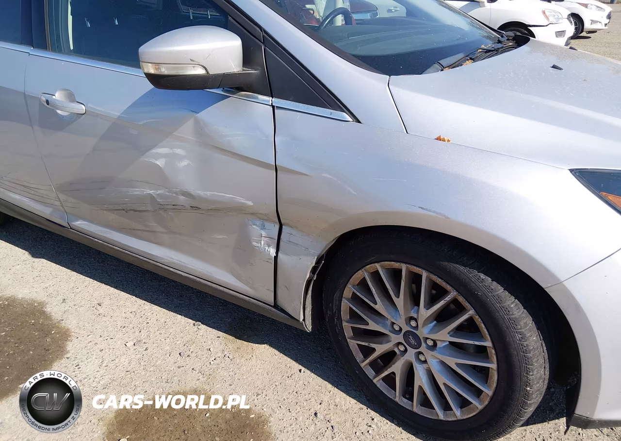 2013 Ford Focus Titanium VIN:1FADP3N23DL226956 - 6