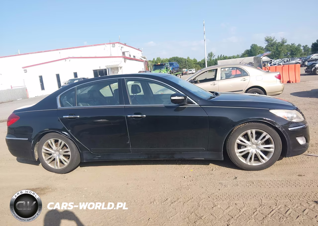 2014 Hyundai Genesis 3.8 VIN:KMHGC4DD9EU261777 - 13