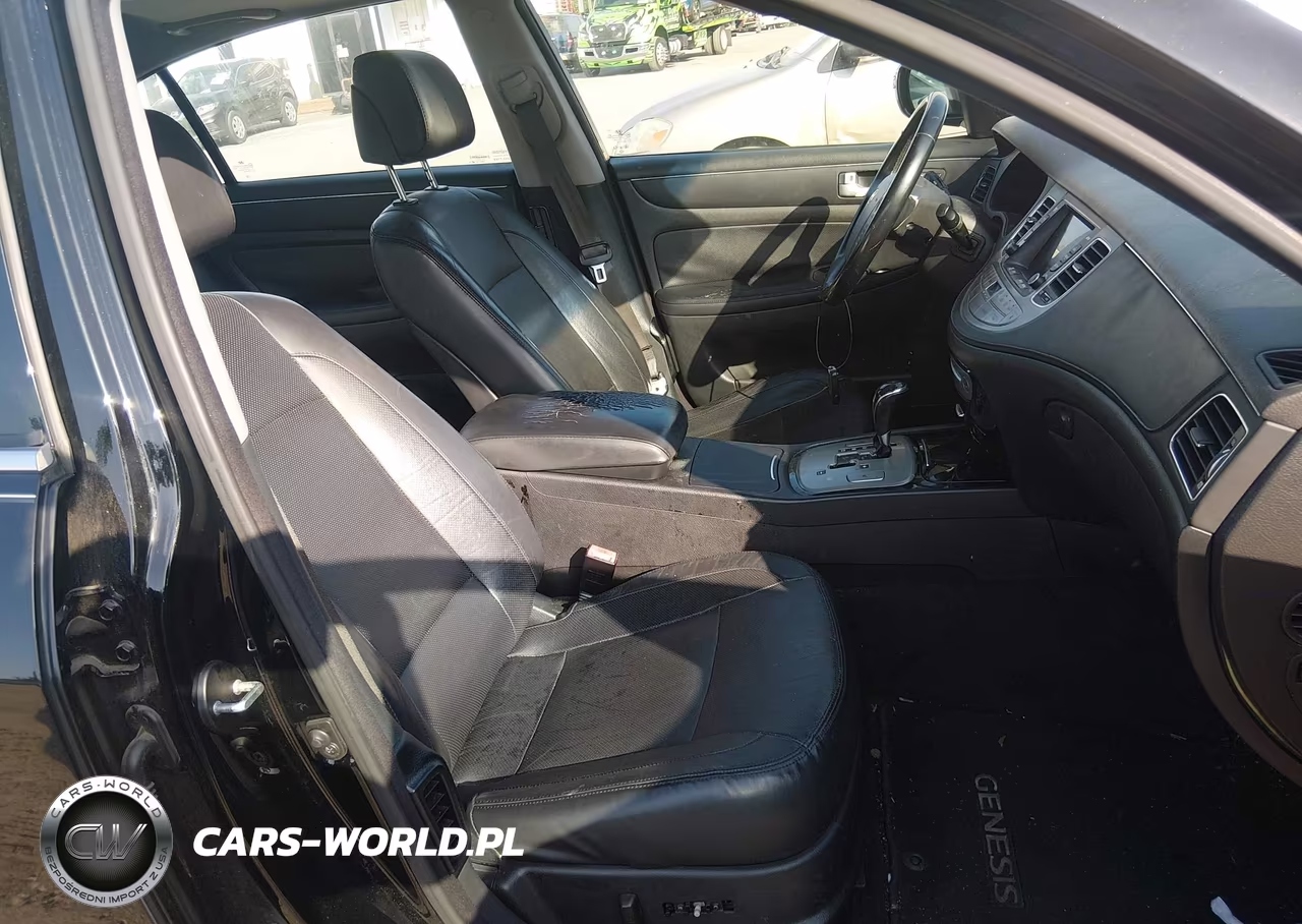 2014 Hyundai Genesis 3.8 VIN:KMHGC4DD9EU261777 - 5