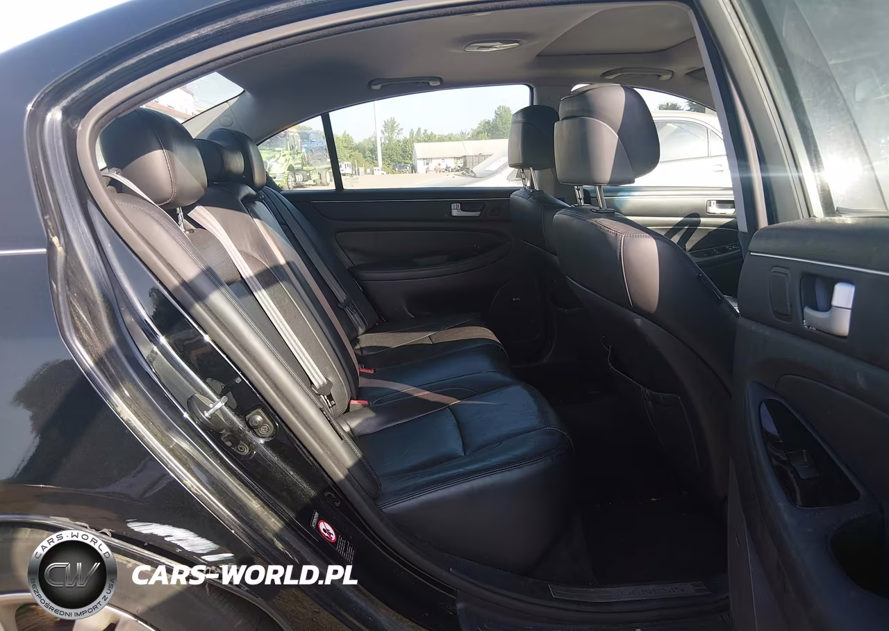 2014 Hyundai Genesis 3.8 VIN:KMHGC4DD9EU261777 - 8