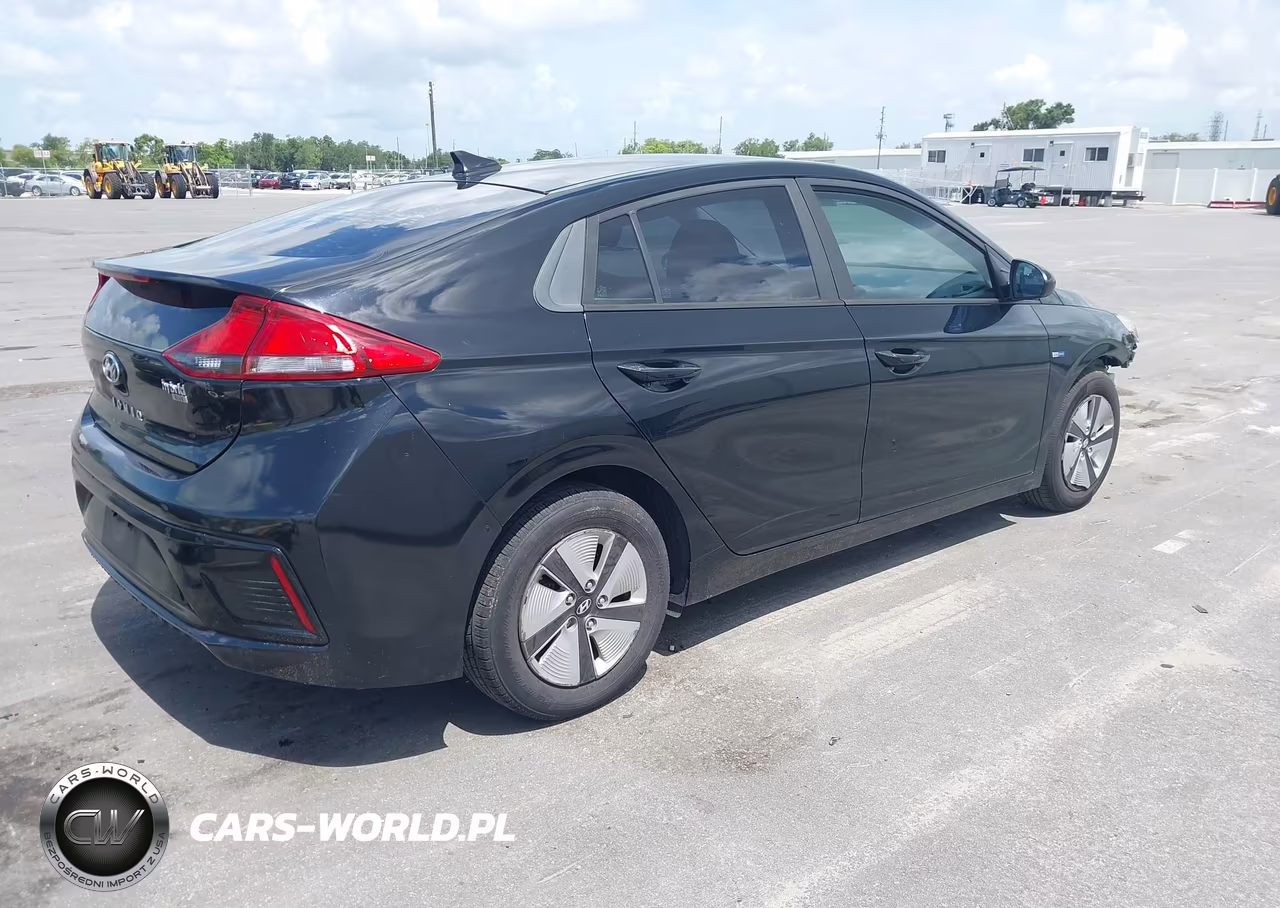 2017 Hyundai Ioniq Hybrid Blue VIN:KMHC65LC1HU027688 - 4