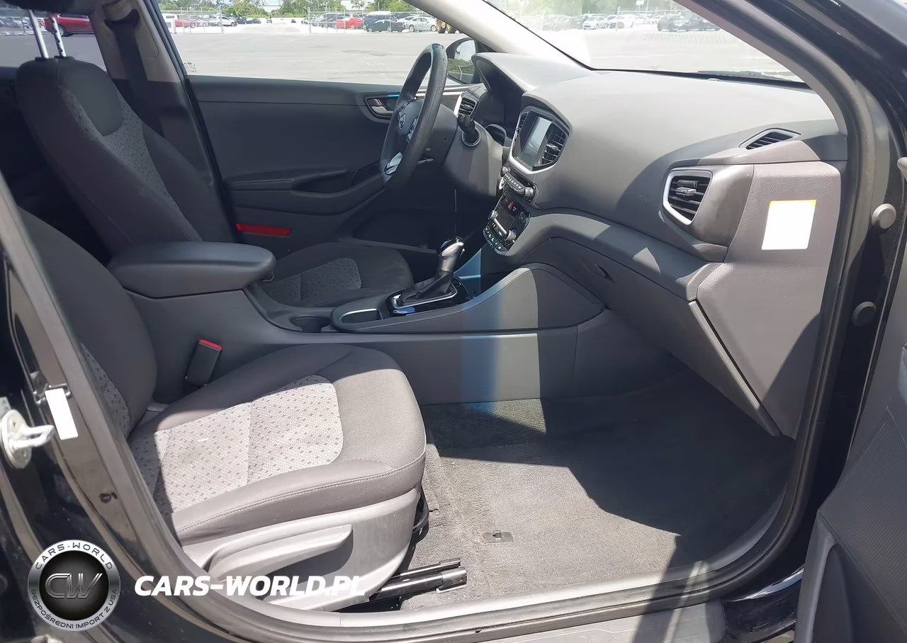 2017 Hyundai Ioniq Hybrid Blue VIN:KMHC65LC1HU027688 - 5