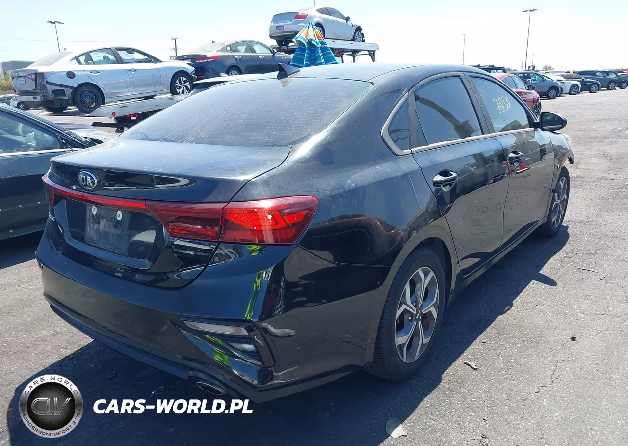 2019 Kia Forte Lxs VIN:3KPF24AD8KE108809 - 4