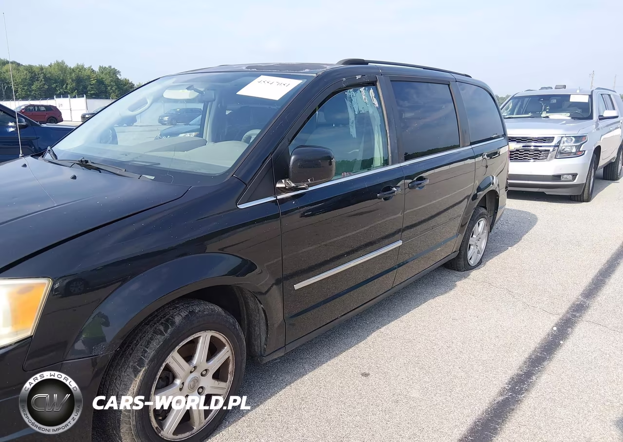 2010 Chrysler Town & Country Touring VIN:2A4RR5D11AR300936 - 6
