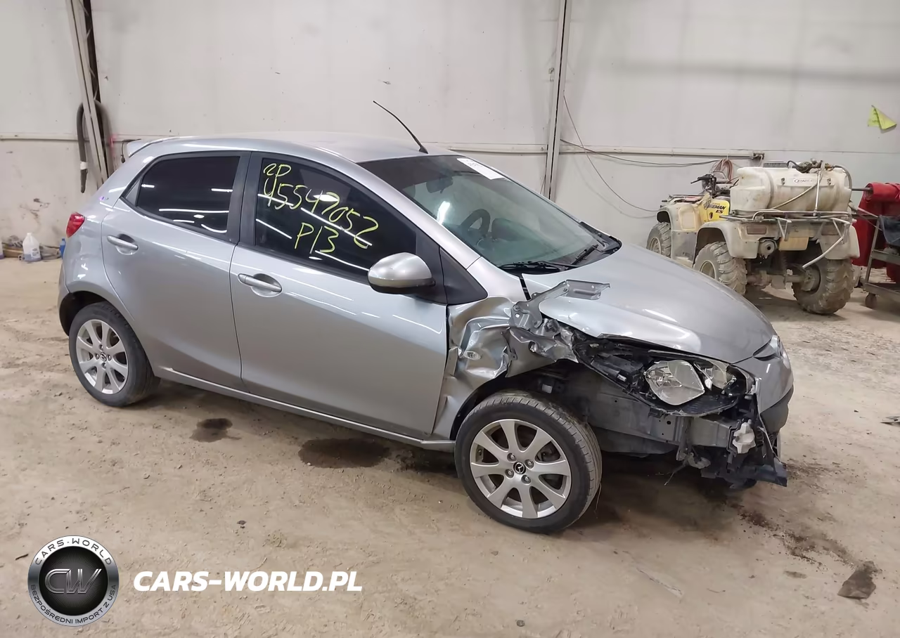 2013 Mazda Mazda2 Touring – zdjęcie 1 z 17