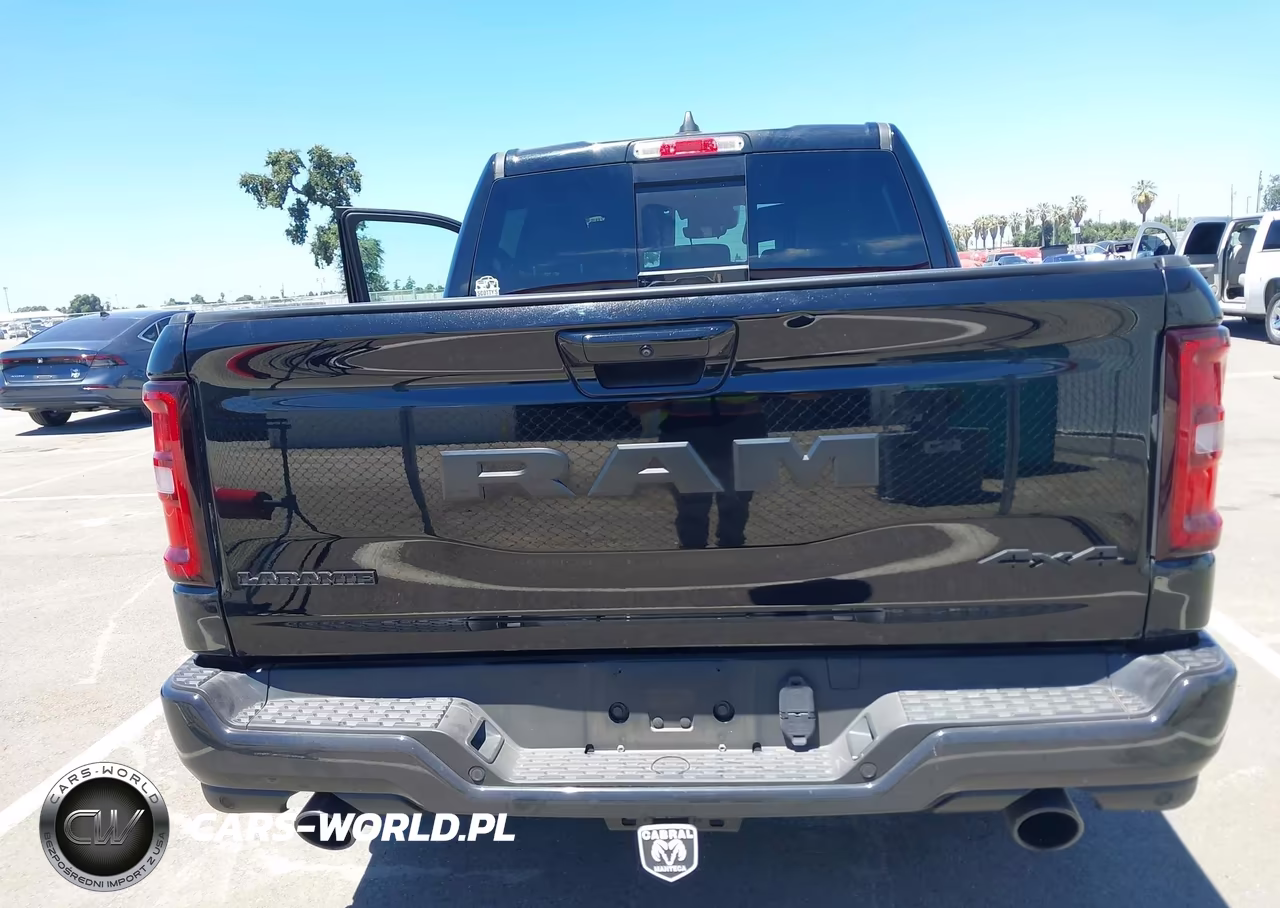 2025 Ram 1500 VIN:1C6SRFJP3SN657837 - 17