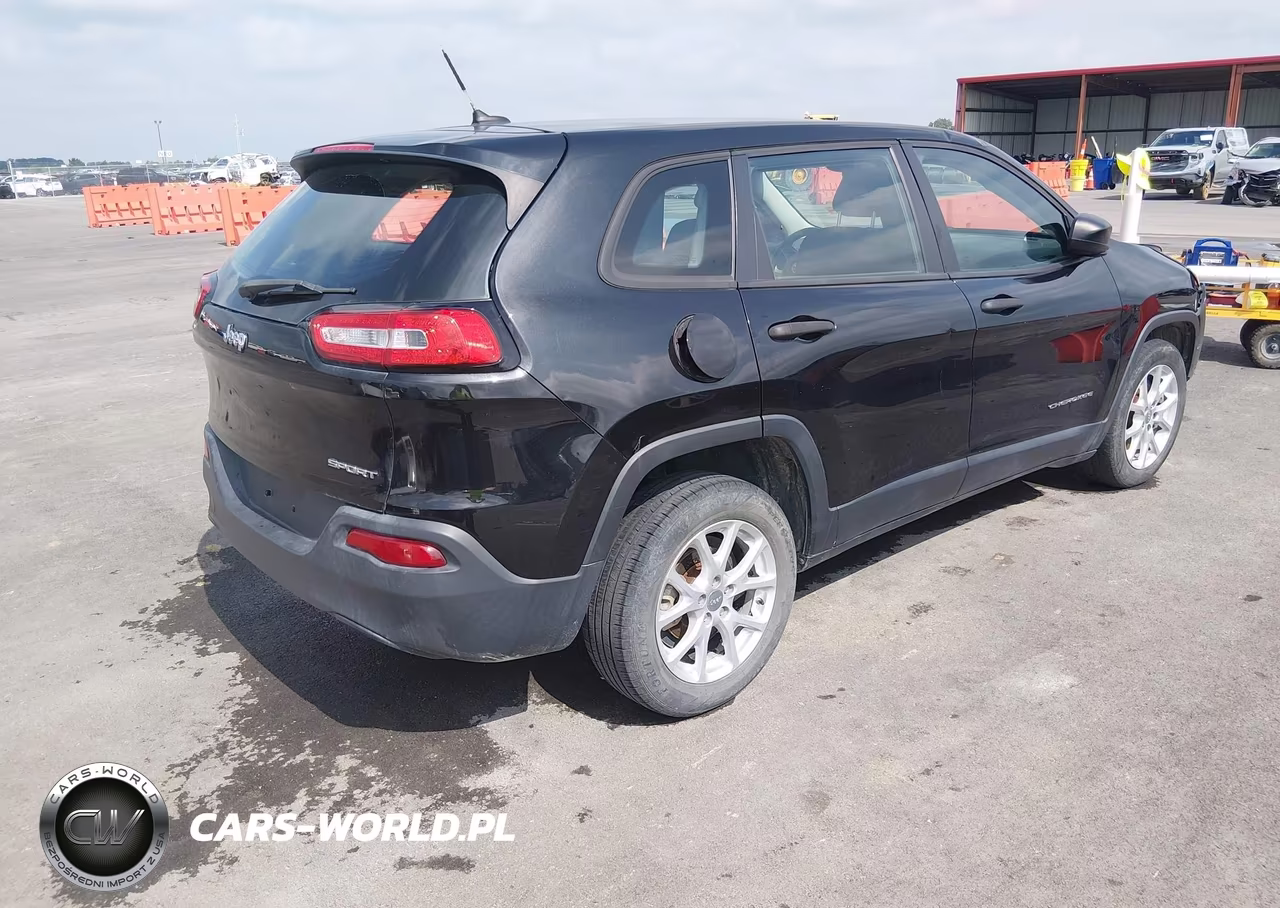 2015 Jeep Cherokee Sport VIN:1C4PJLAB0FW643743 - 4