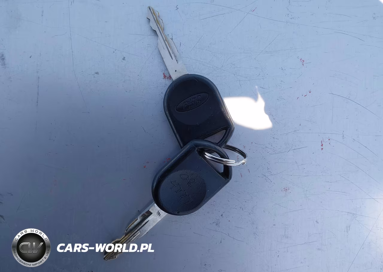 2008 Ford Focus S VIN:1FAHP34N88W131889 - 11