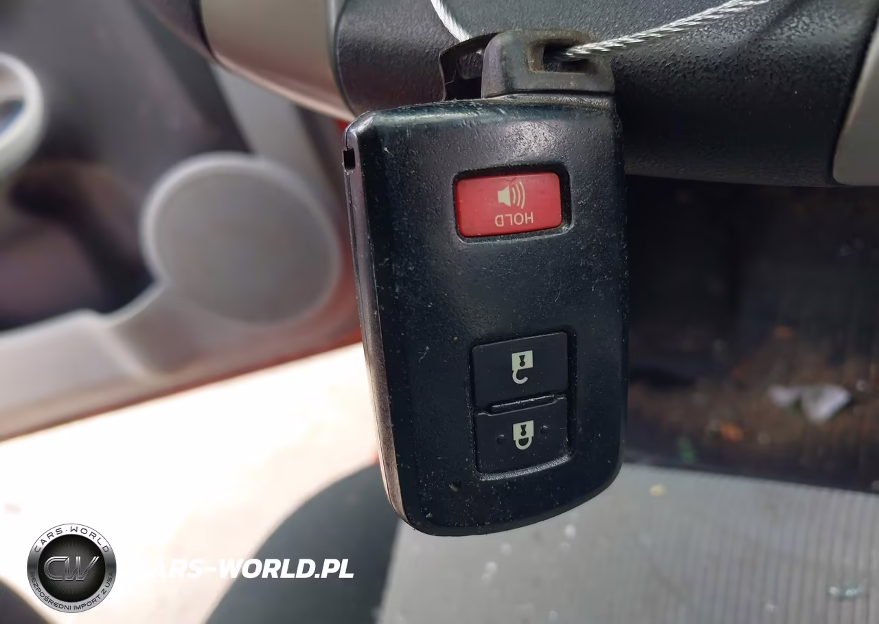 2012 Toyota Prius C Three VIN:JTDKDTB36C1000654 - 11