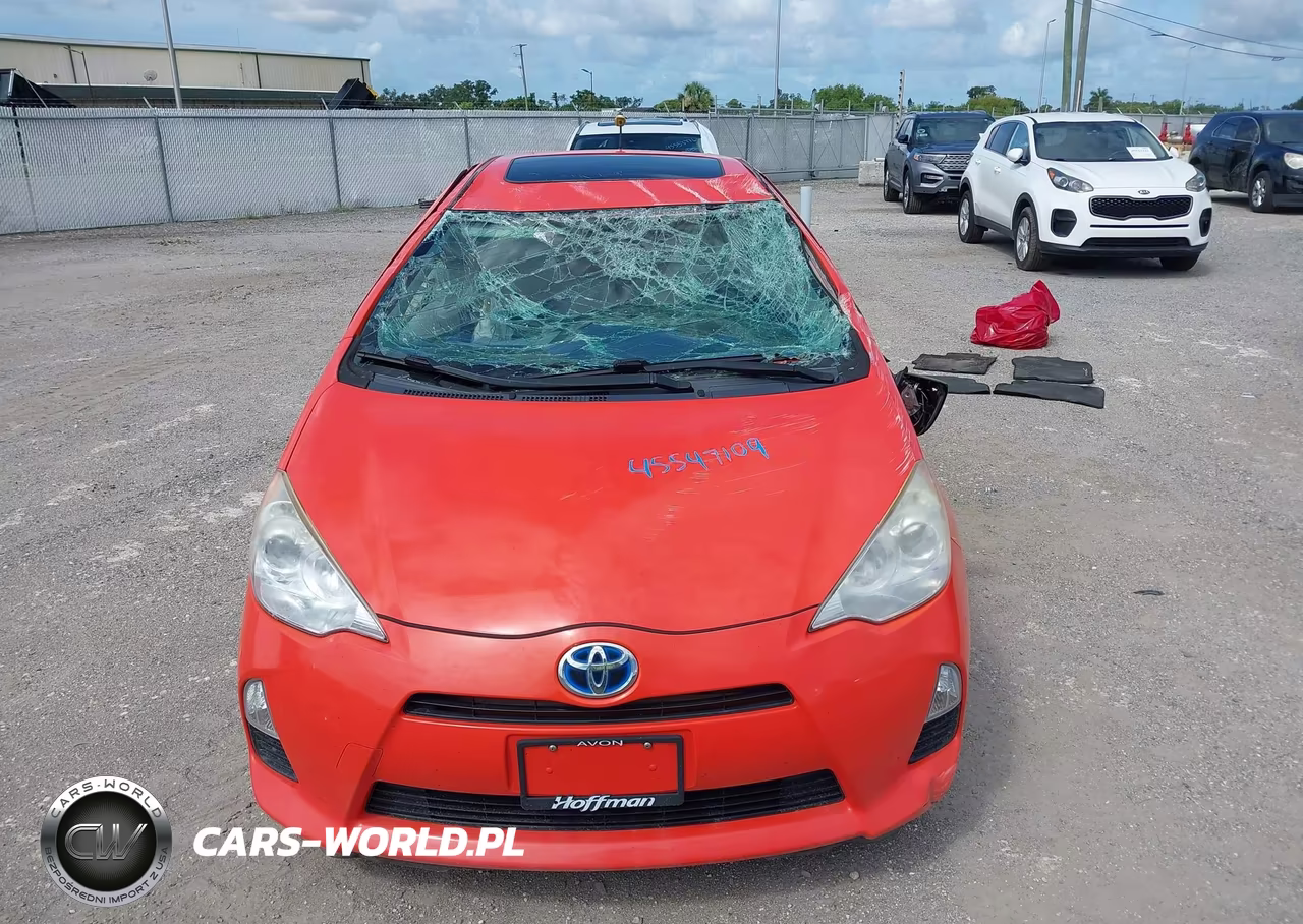 2012 Toyota Prius C Three VIN:JTDKDTB36C1000654 - 12
