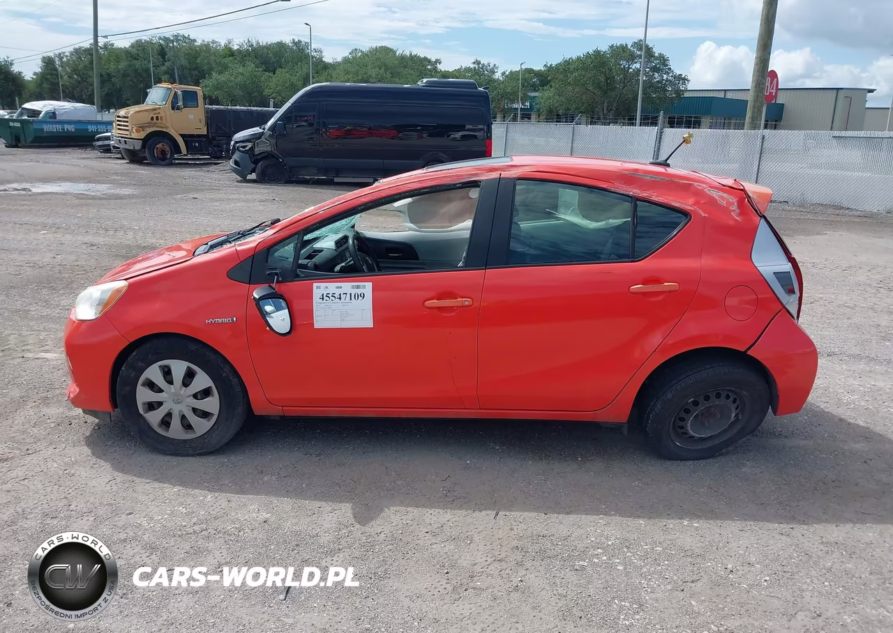 2012 Toyota Prius C Three VIN:JTDKDTB36C1000654 - 14