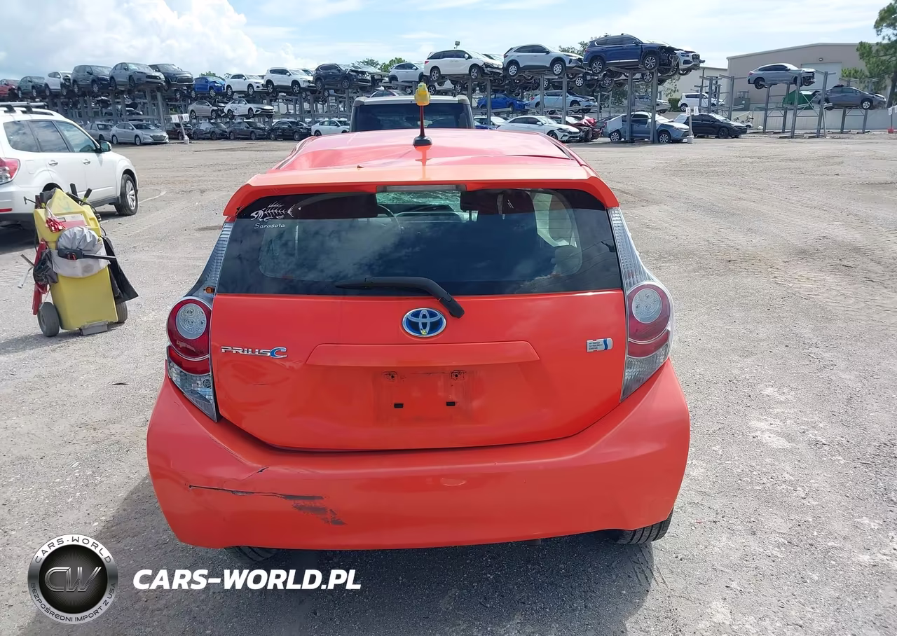 2012 Toyota Prius C Three VIN:JTDKDTB36C1000654 - 16