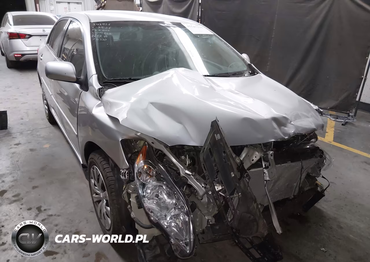 2013 Toyota Corolla Le – zdjęcie 1 z 17