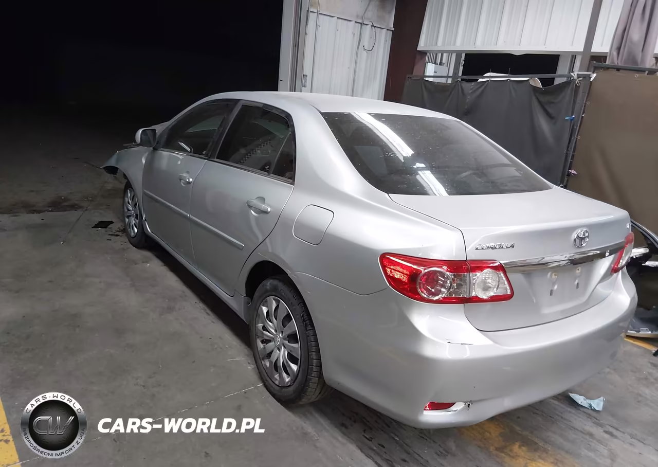 2013 Toyota Corolla Le VIN:5YFBU4EE7DP074813 - 3