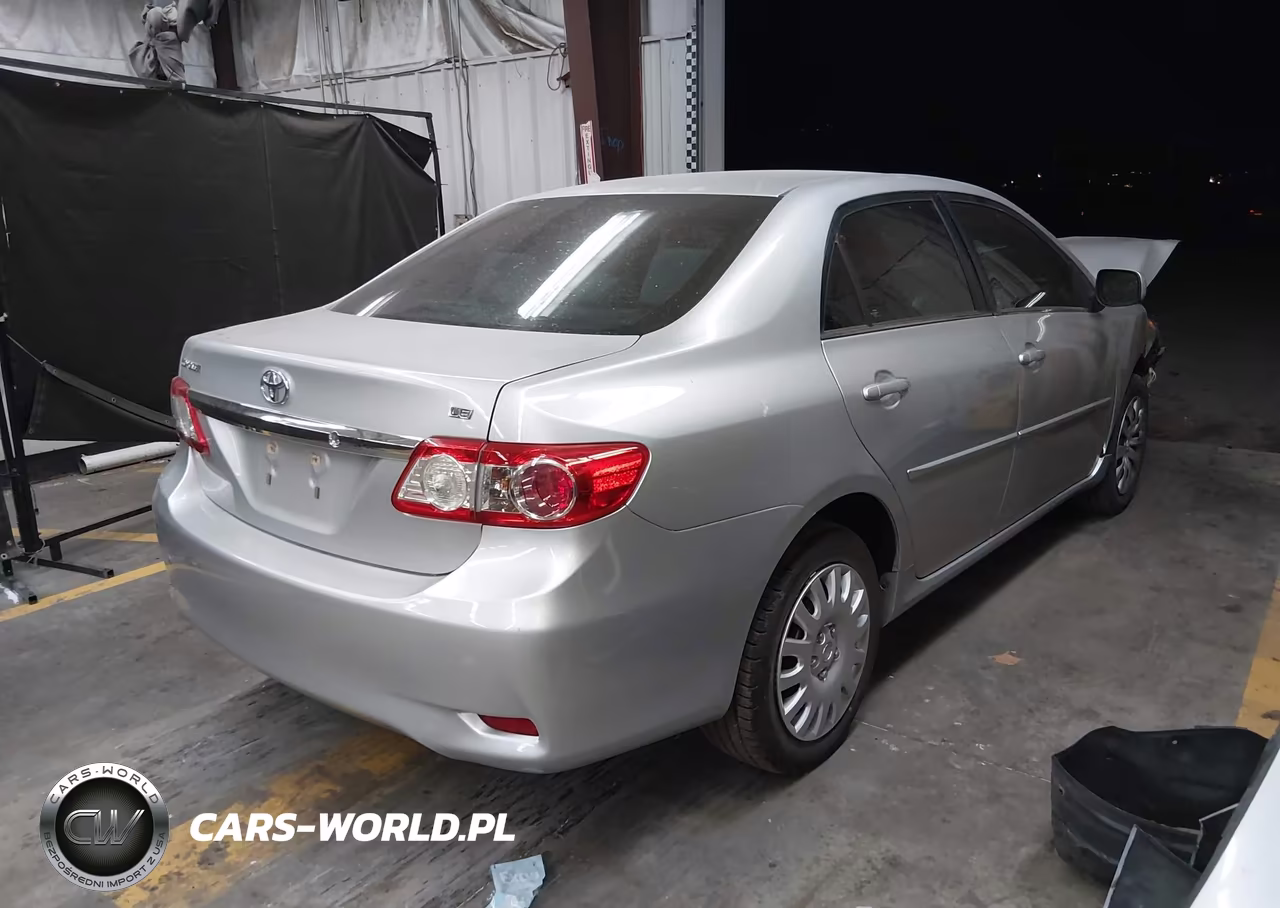 2013 Toyota Corolla Le VIN:5YFBU4EE7DP074813 - 4