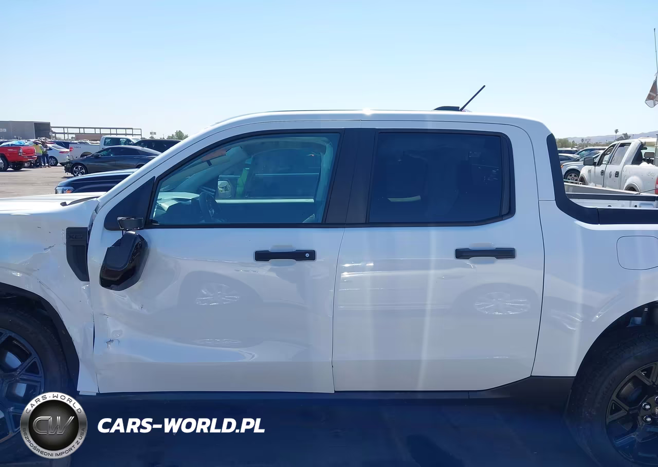 2025 Ford Maverick Xlt VIN:3FTTW8JA7SRB34413 - 14