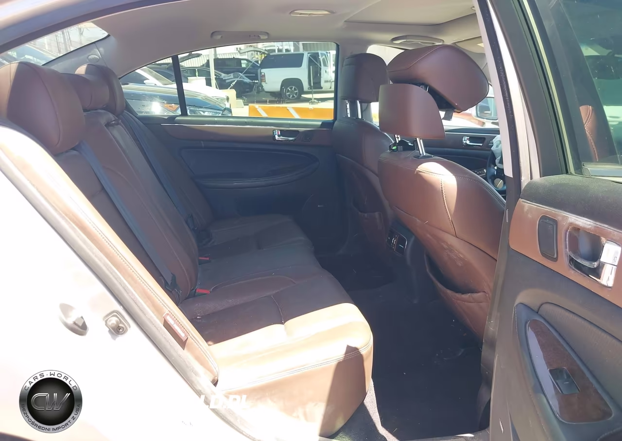 2011 Hyundai Genesis 3.8 VIN:KMHGC4DE0BU140401 - 8