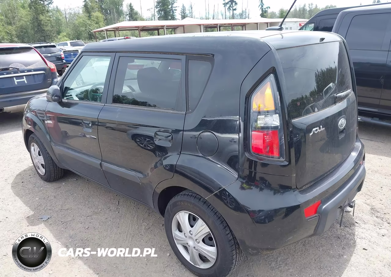 2010 Kia Soul + VIN:KNDJT2A29A7125675 - 3