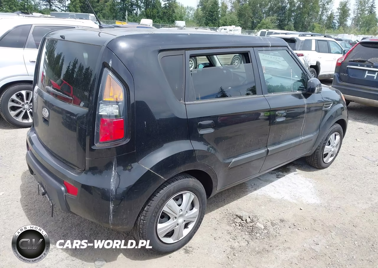 2010 Kia Soul + VIN:KNDJT2A29A7125675 - 4