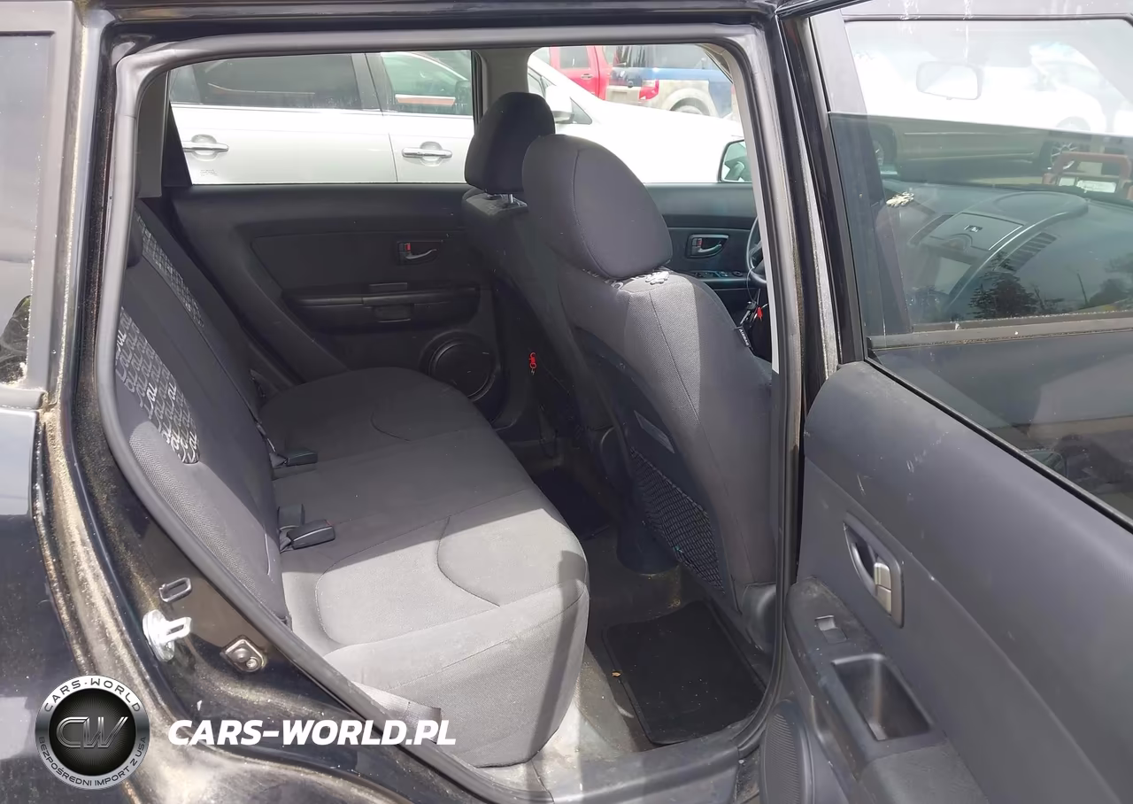 2010 Kia Soul + VIN:KNDJT2A29A7125675 - 8
