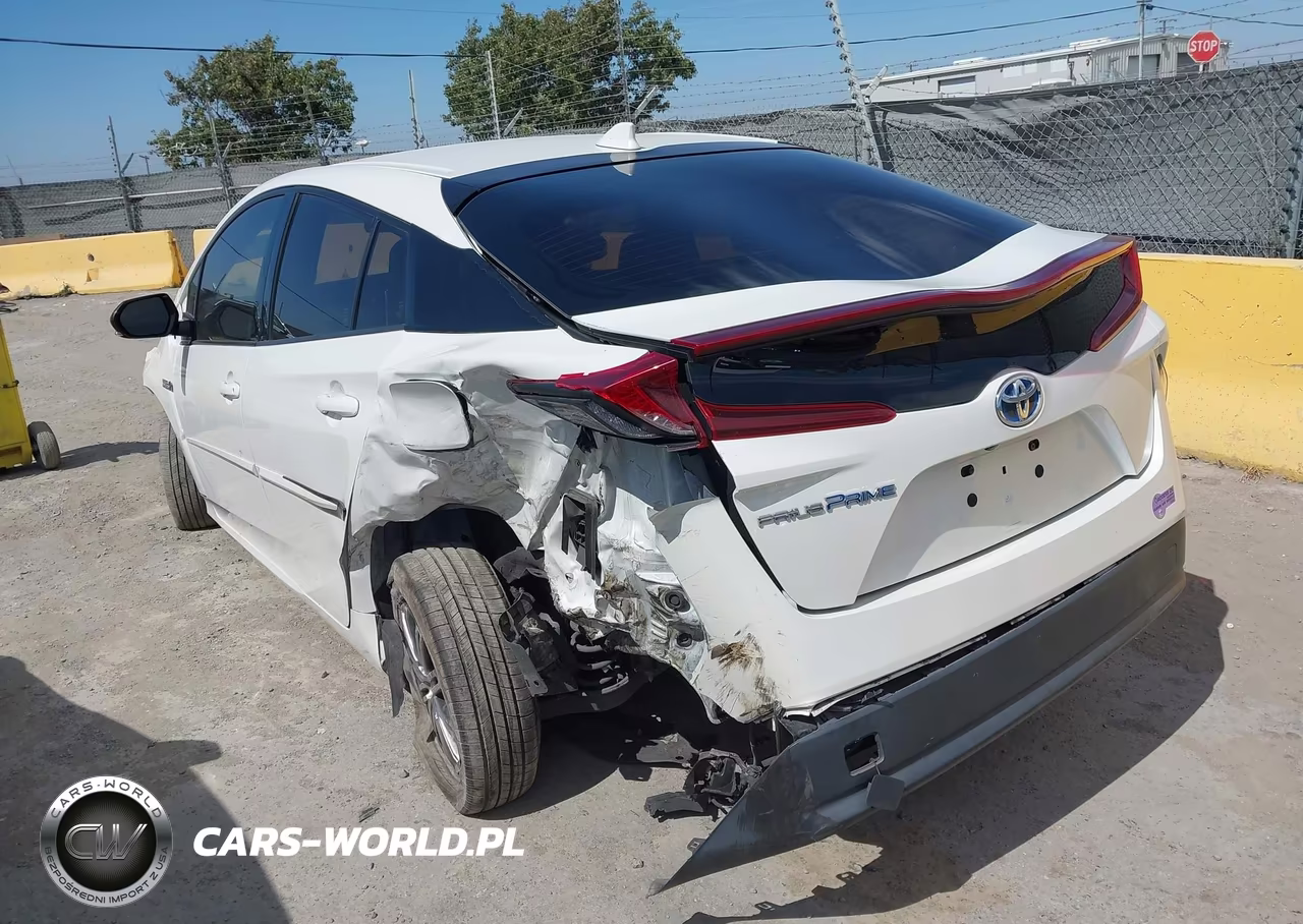 2018 Toyota Prius Prime Premium VIN:JTDKARFP7J3100708 - 3