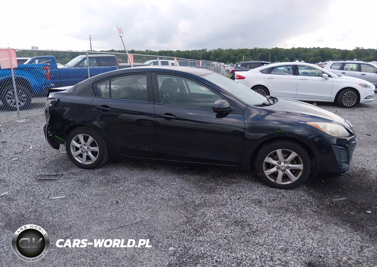 2011 Mazda Mazda3 I Touring VIN:JM1BL1VGXB1422074 - 13