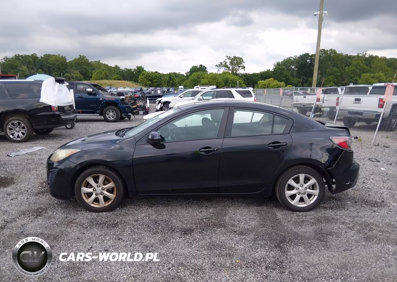 2011 Mazda Mazda3 I Touring VIN:JM1BL1VGXB1422074 - 14